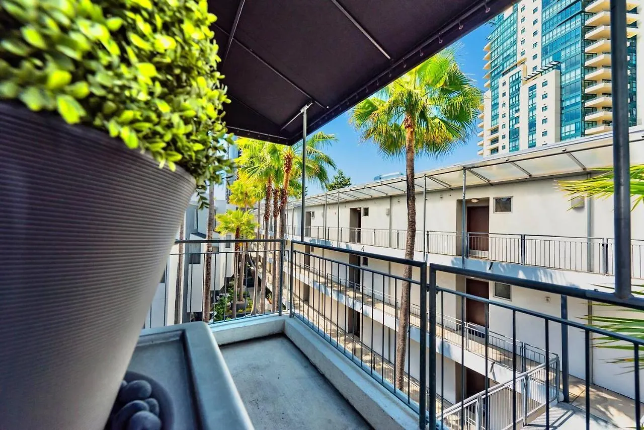 شقة Luxurious Walking Distance To Bay! سان دييغو