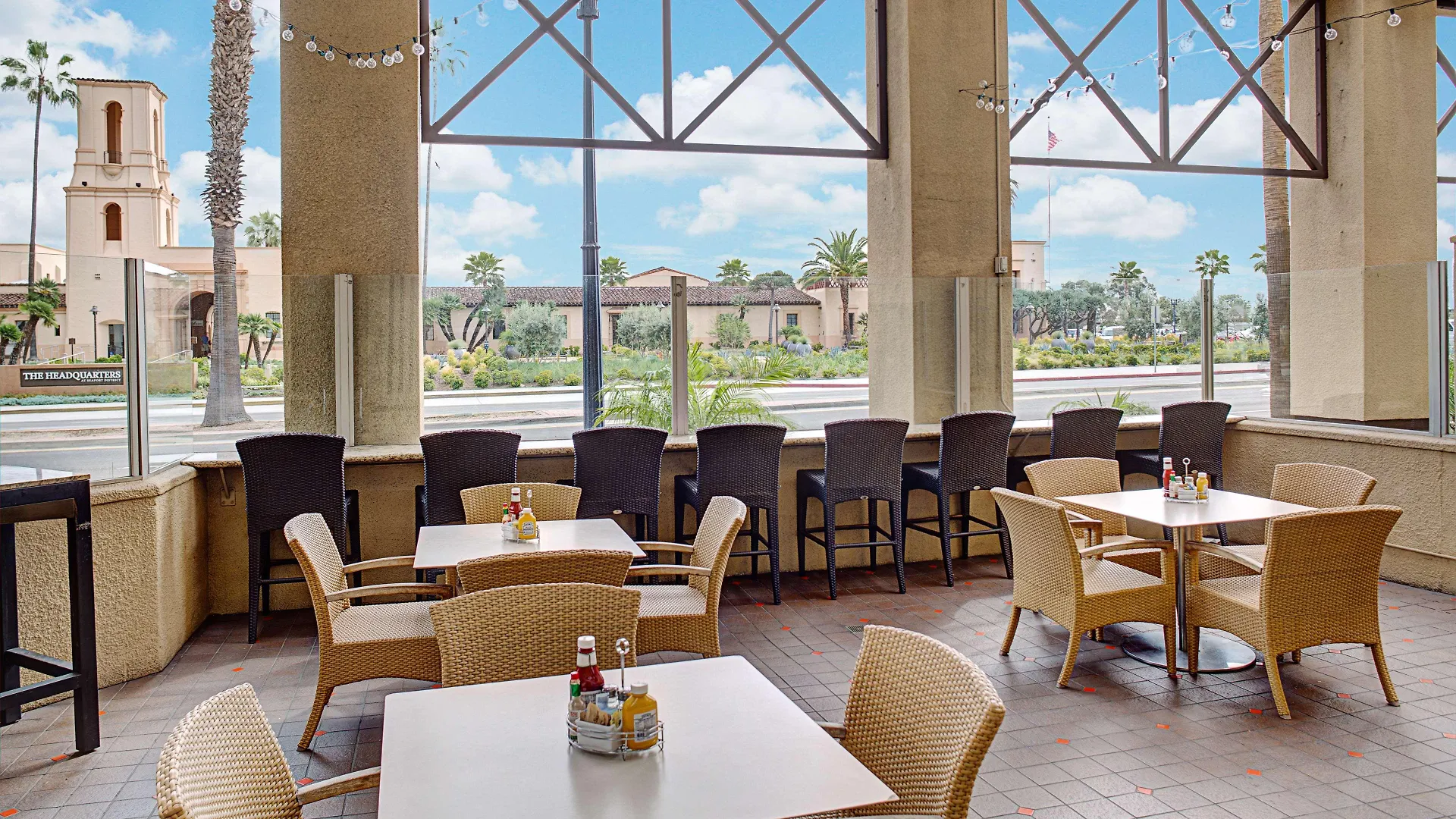 Embassy By Hilton Bay Downtown 3*