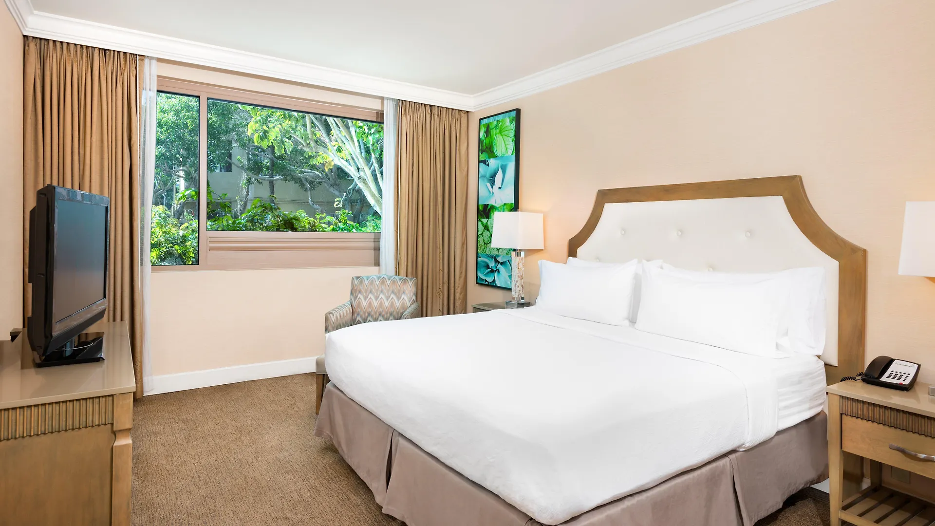Doubletree By Hilton Bayside 3* San Diego