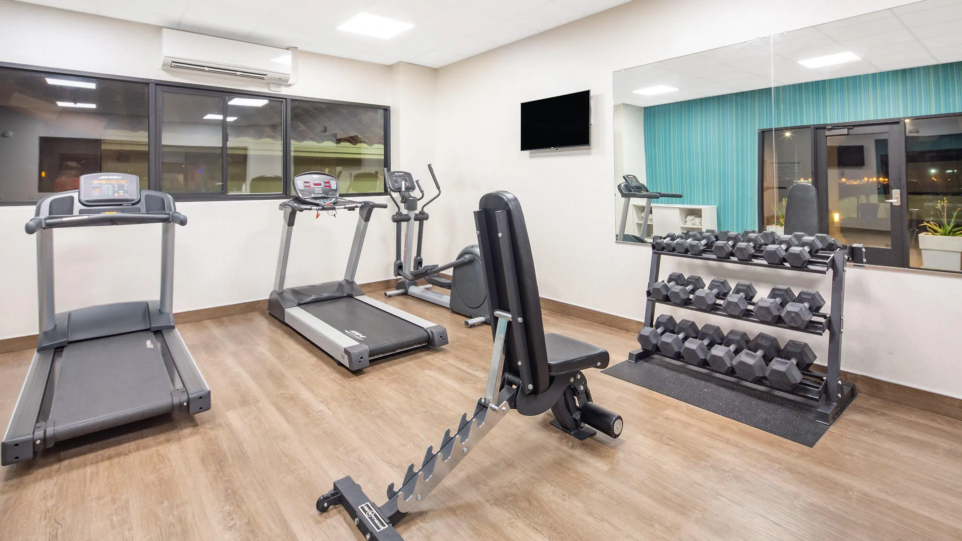 Express Airport-old Town By Ihg Hotel San Diego