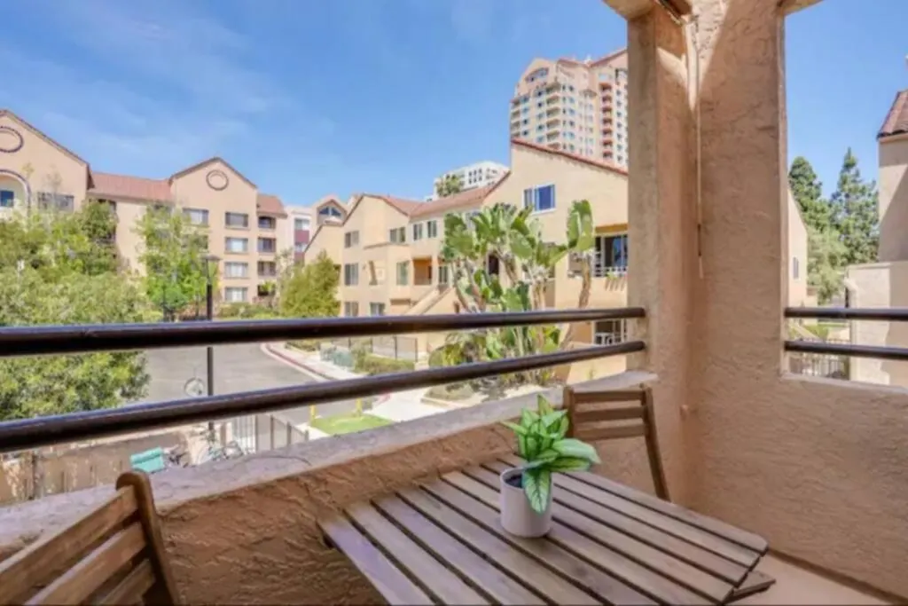 Corner 2-story One Bedroom La Jolla Daire San Diego