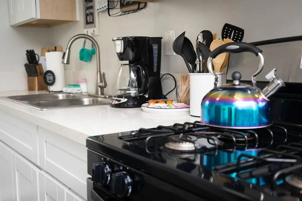 Holiday home Point Loma Escape - Walk To The Harbor Restaurants & Shops W Parking *