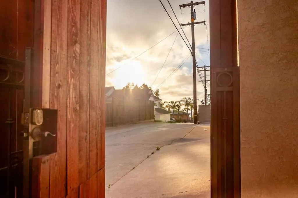 Cozy & Modern 1st-fl Daire San Diego
