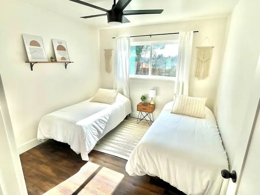 Tatil Evi Modern With View And Large Private Backyard