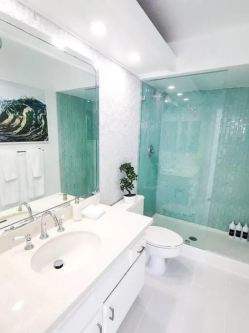 Luxury Beach-front High-rise 샌디에이고