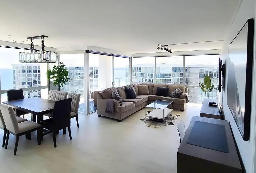 Luxury Beach-front High-rise * 샌디에이고