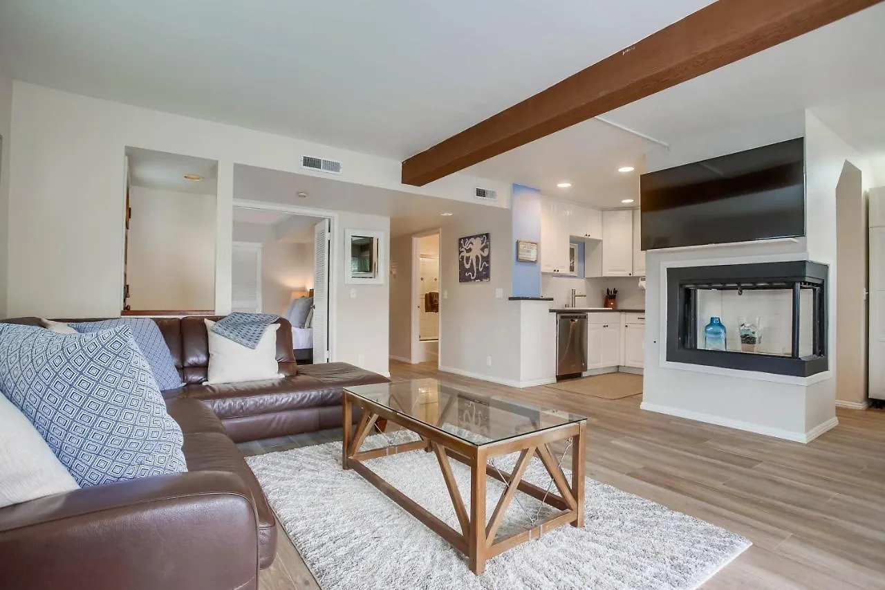 度假居 Ormond Oasis - Large Private Patio, Washerdryer, Pet Friendly & Steps2sand!