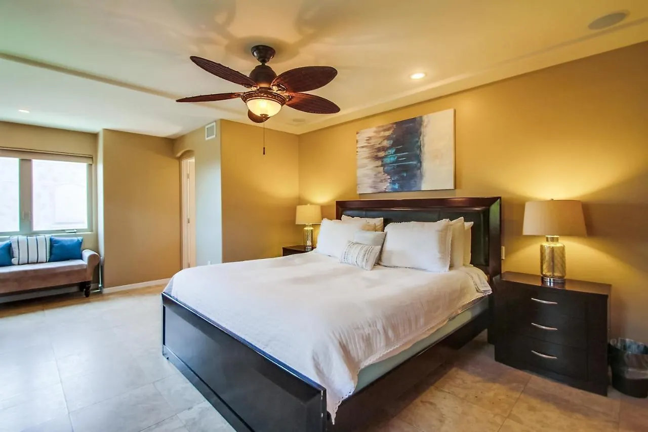 Rooftop Paradise W Private Patio, Garage & Ac * San Diego