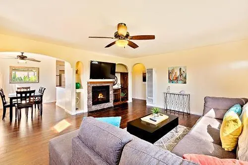 Pacific Oasis - Large Patio, Parking & Walk To 펜션 *