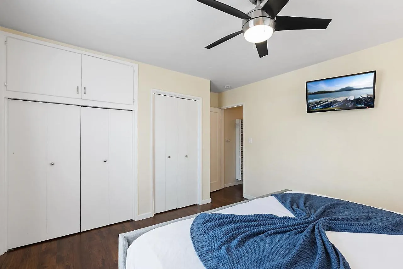 Pacific Oasis - Large Patio, Parking & Walk To 펜션