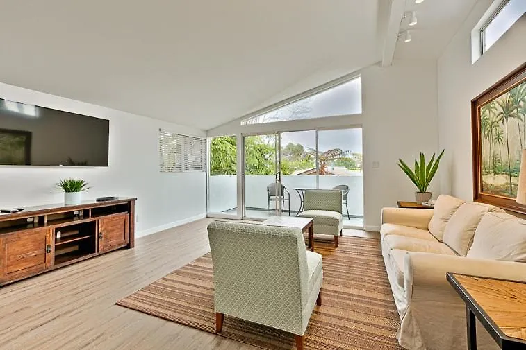 Tatil Evi Shores Perfection - Spa, Ac, Pet Friendly, Parking, Fire Pit & Massive Private Yard! *