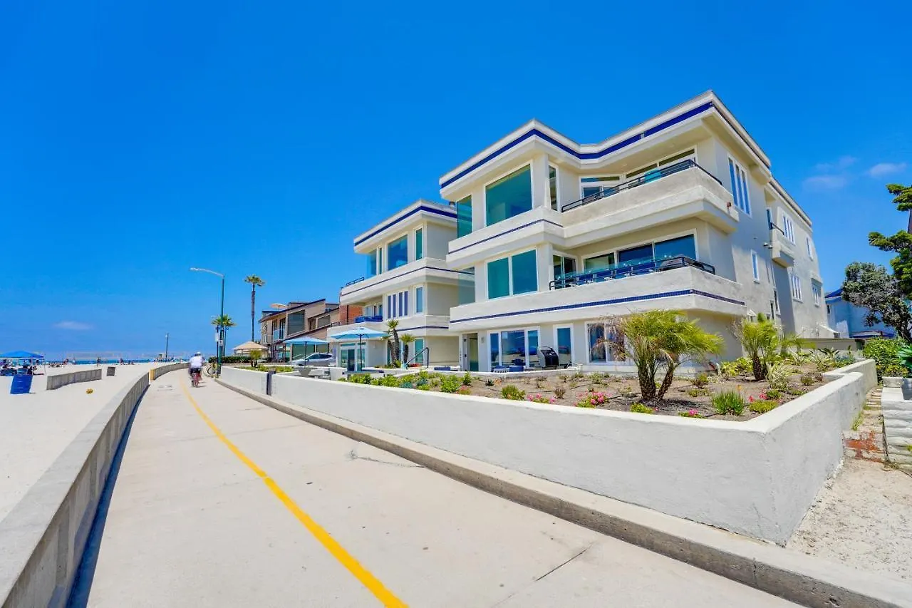 Oceanfront With Front Patio, Gas Grill, Fire Pit - Prime Location!!