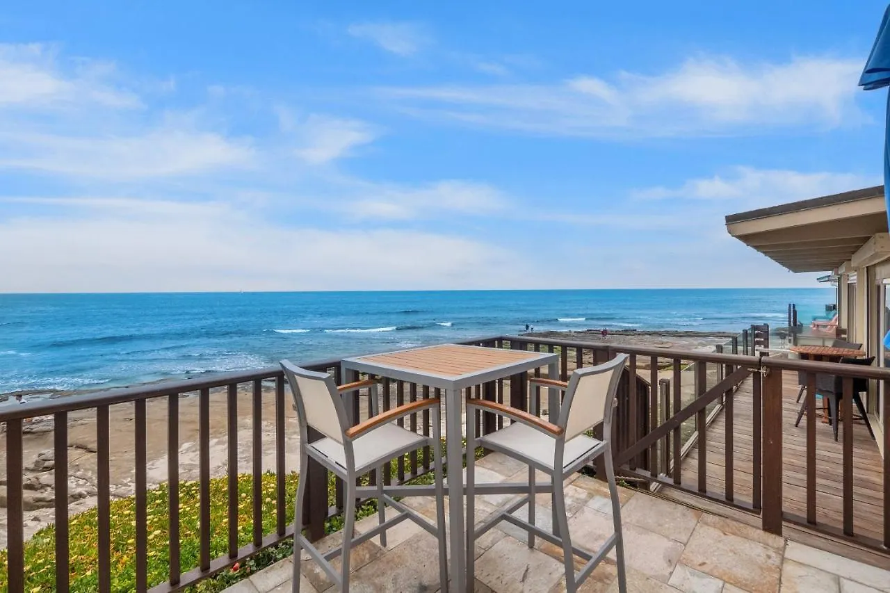 Daire Beachfront Oasis *