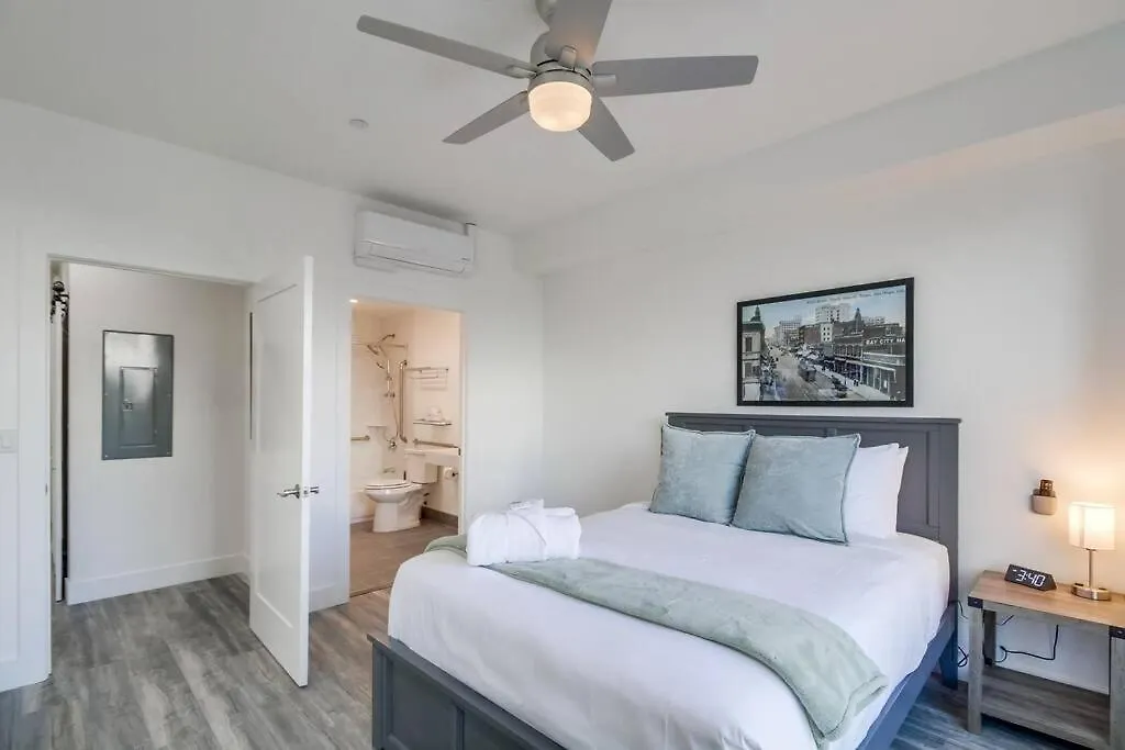 Park Blvd Paradise 304 New Construction King Bed Apartmán *