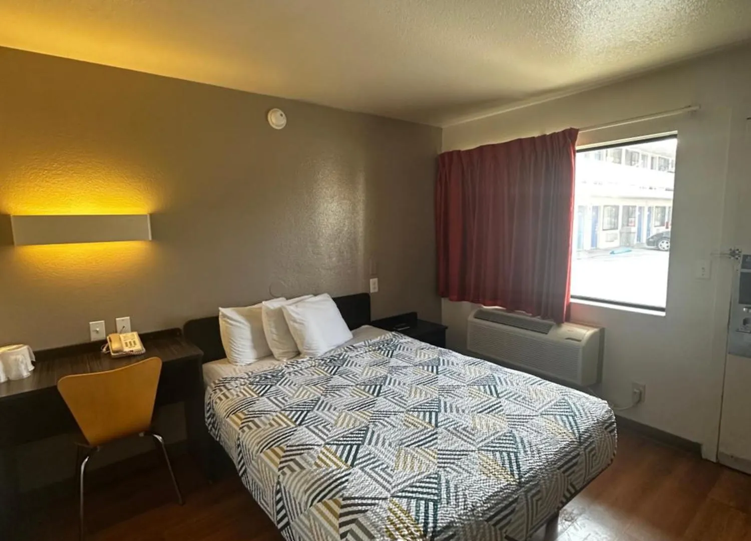 Hotel 6-san Diego, Ca - Circle - Mission Valley 2*