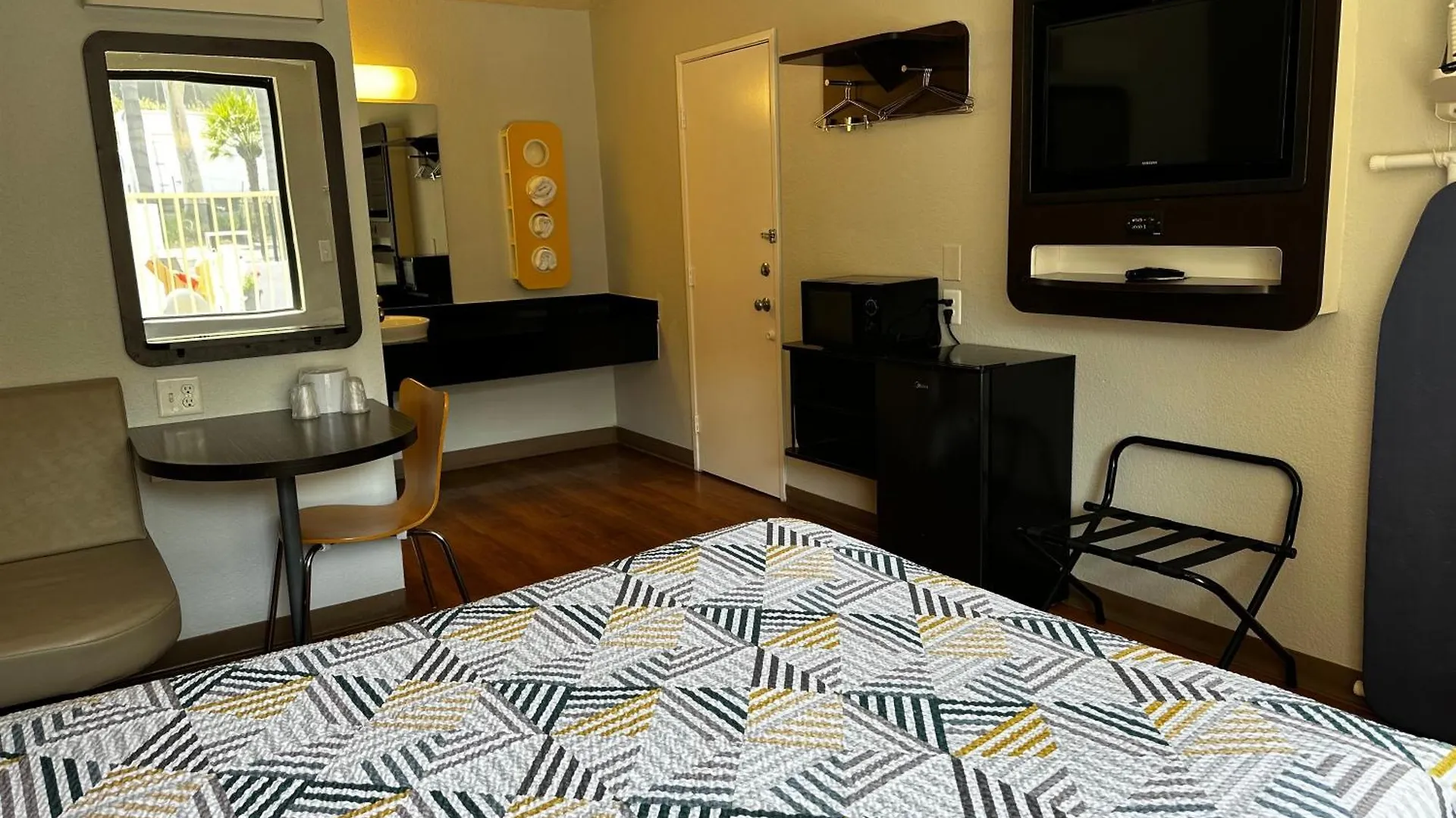 Hotel 6-san Diego, Ca - Circle - Mission Valley 2*