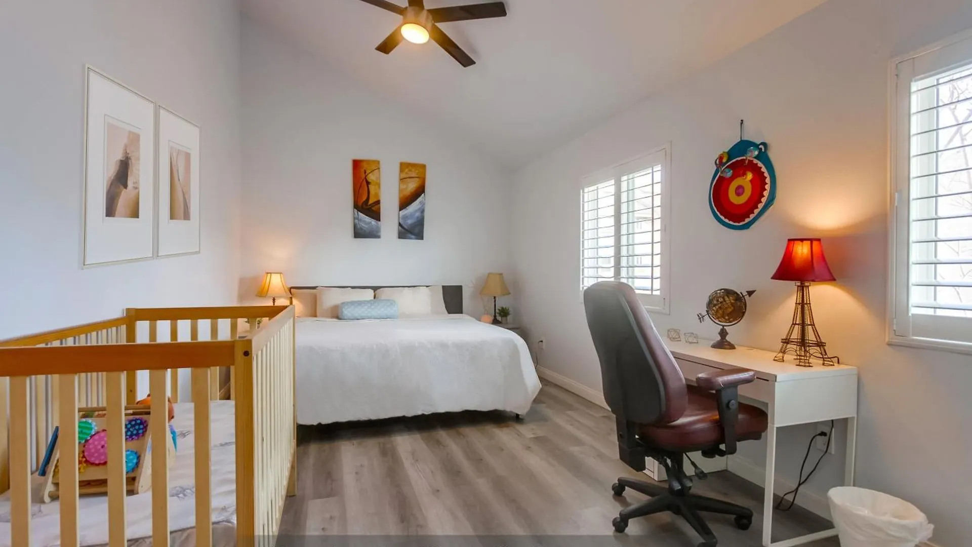 Entire Spacious 4-bedroom House W Free Pool Access, Garage & Parking In Prime Location סן דייגו