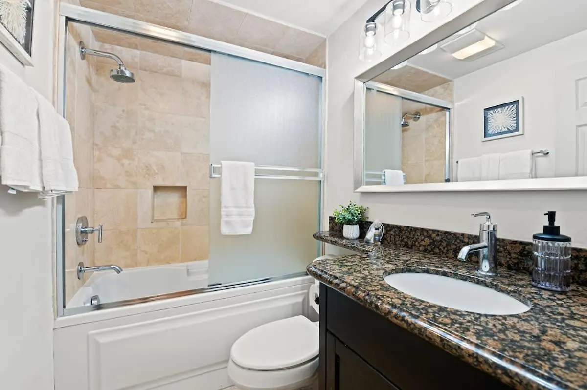 La Jolla Seaside Dream W Private Patio & Jacuzzi *