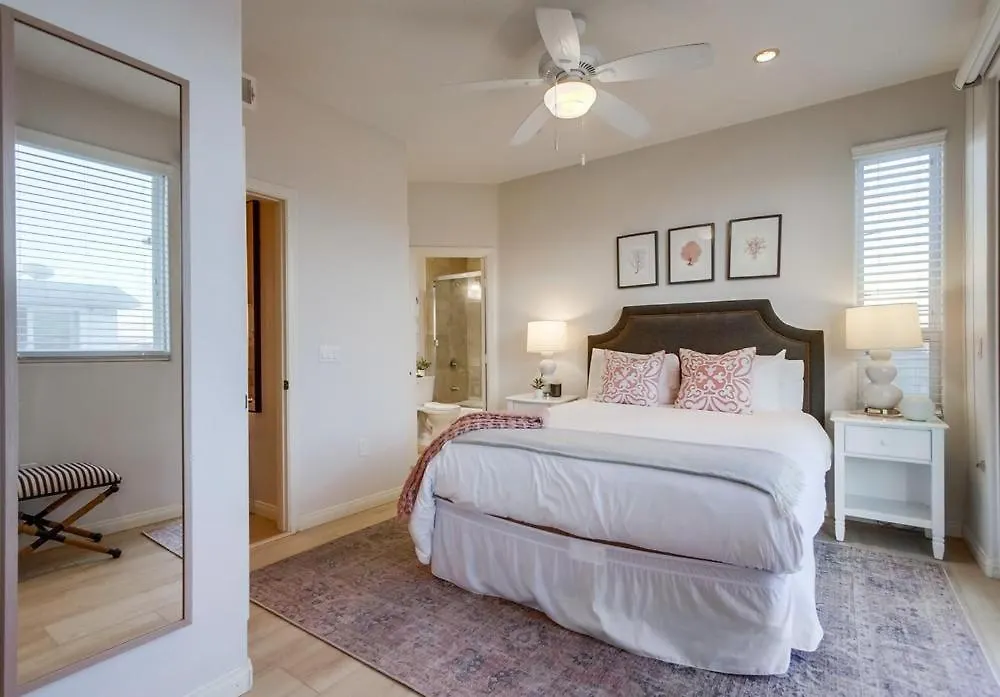Aloha Breeze 2 Holiday home *