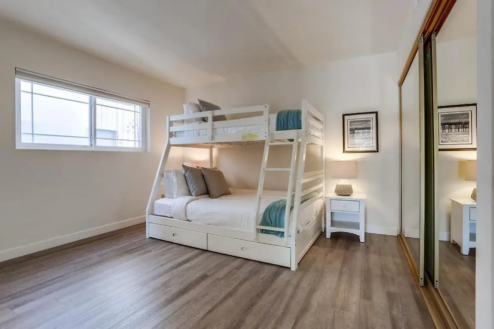 Pacific Shores Holiday home