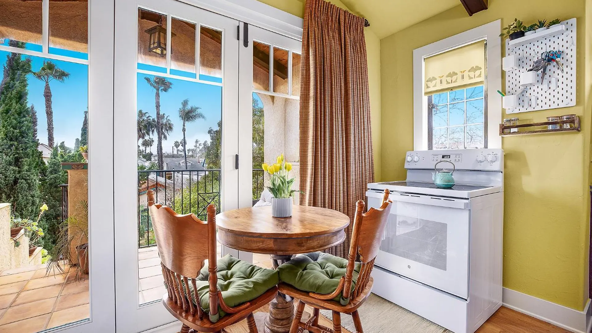 Apartment Spanish Style Cozy *