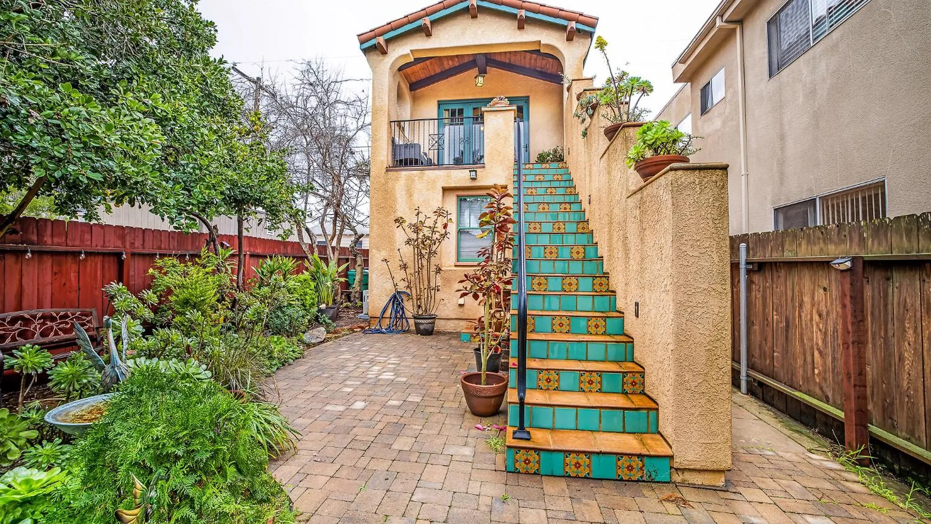 Spanish Style Cozy *