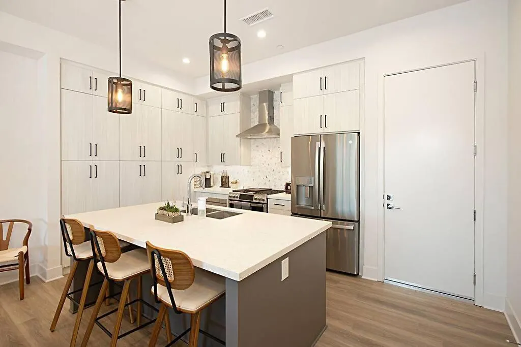 Apartment Luxury New With Private Rooftop, Downtown In Minutes