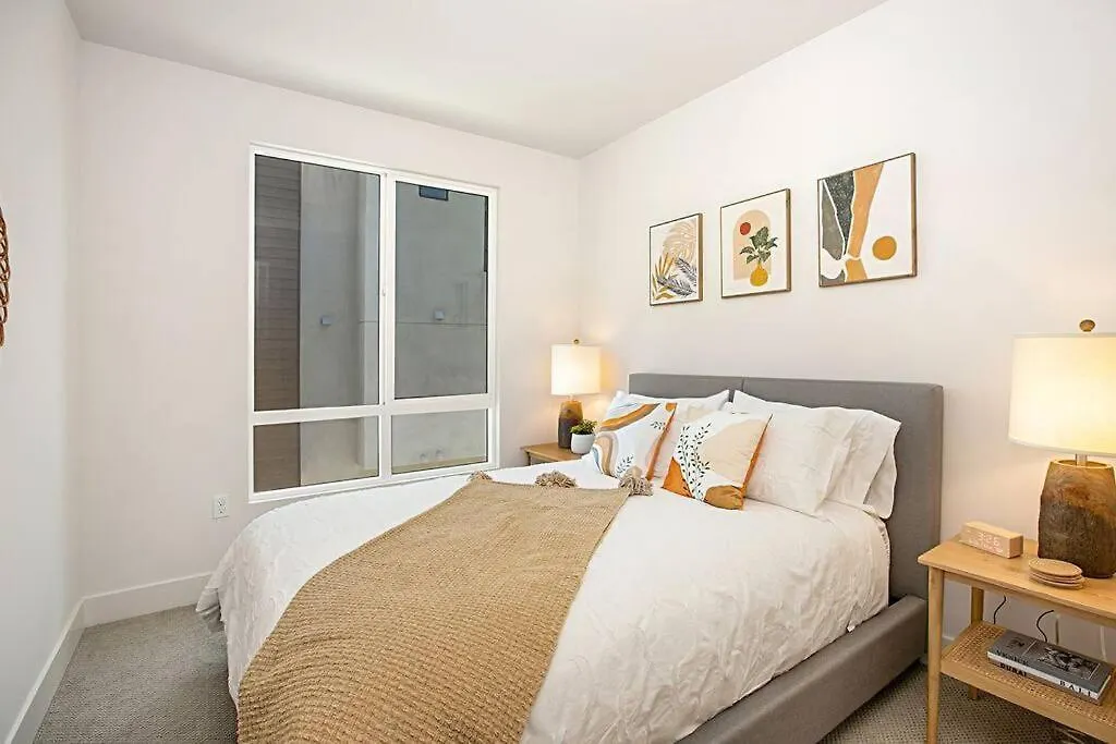 Luxury New With Private Rooftop, Downtown In Minutes Apartment *