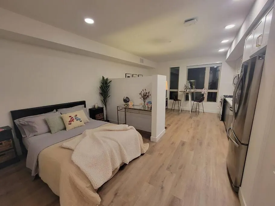 Amazing Big Studio Near Balboa Park Jacuzzi Rooftop Free Parking! * 圣地亚哥