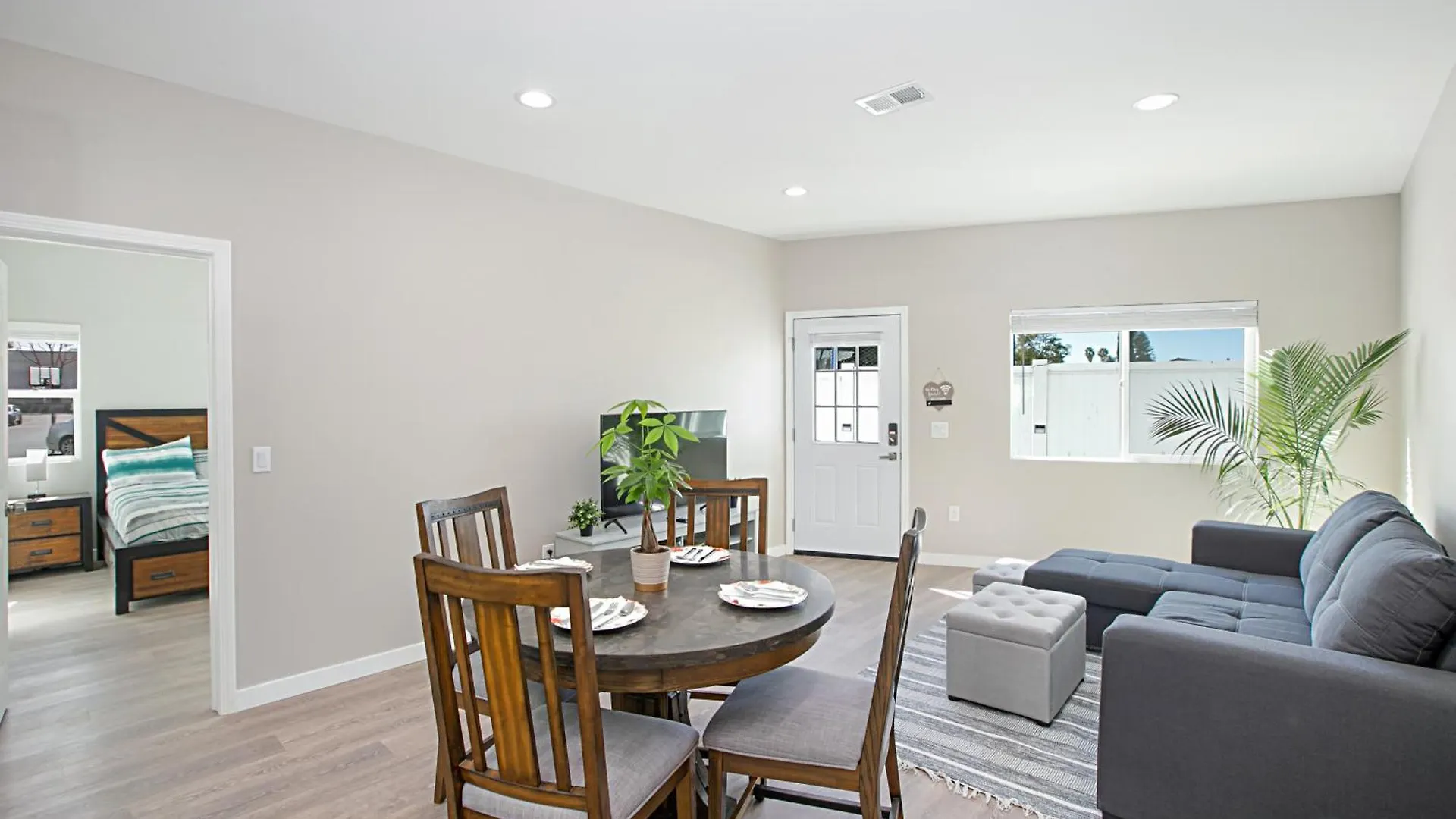Family Friendly Newly Built Home!