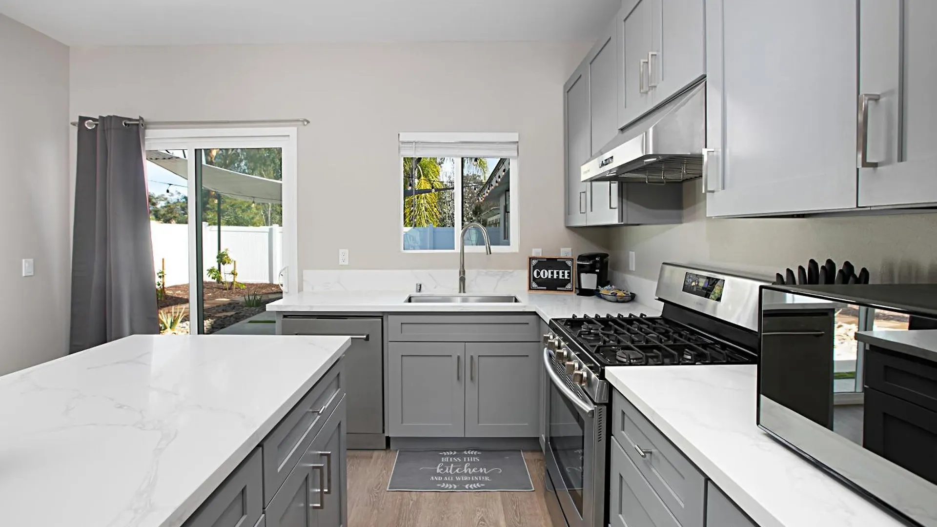 度假居 Family Friendly Newly Built Home! *