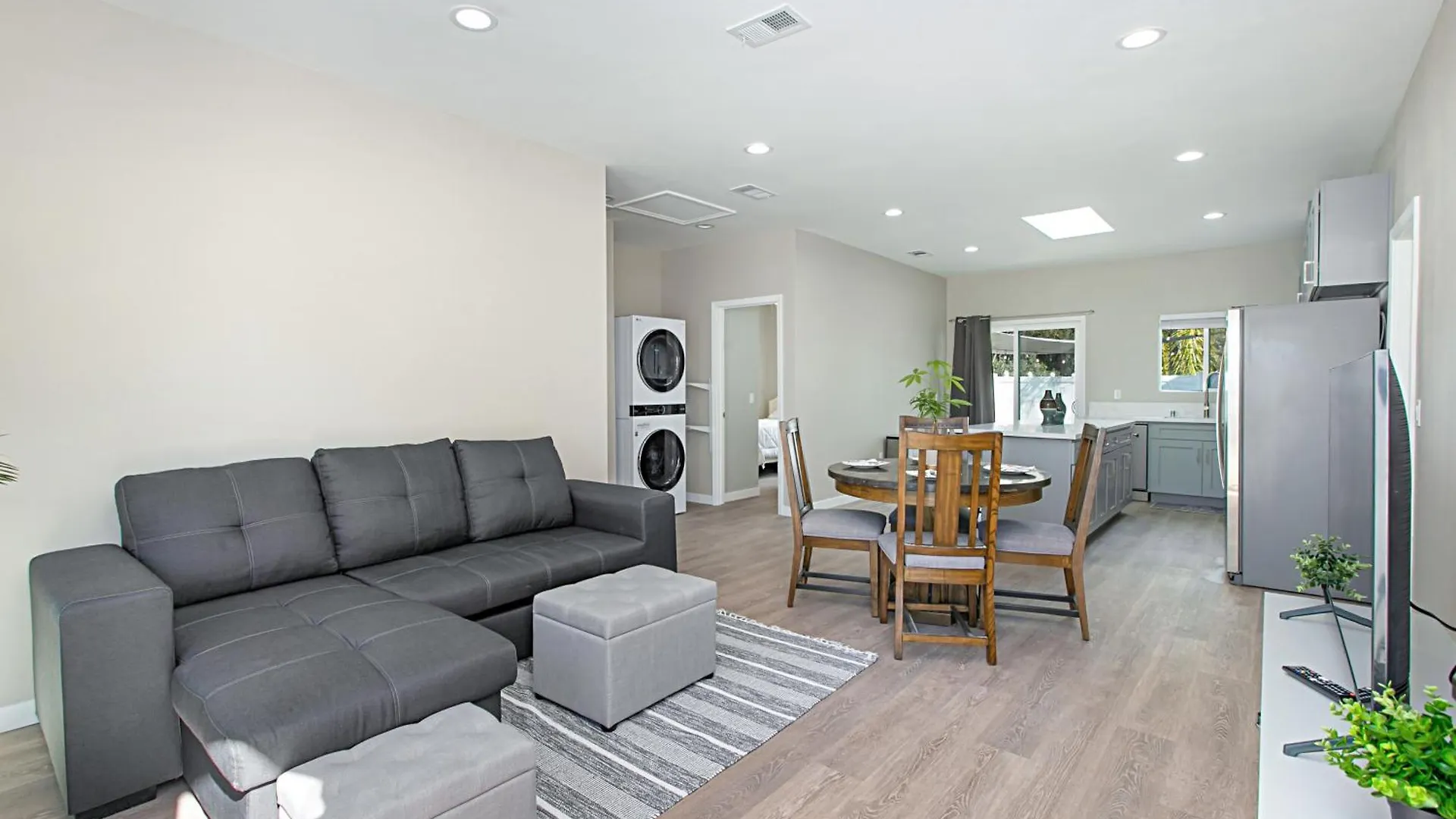 Family Friendly Newly Built Home! * 圣地亚哥