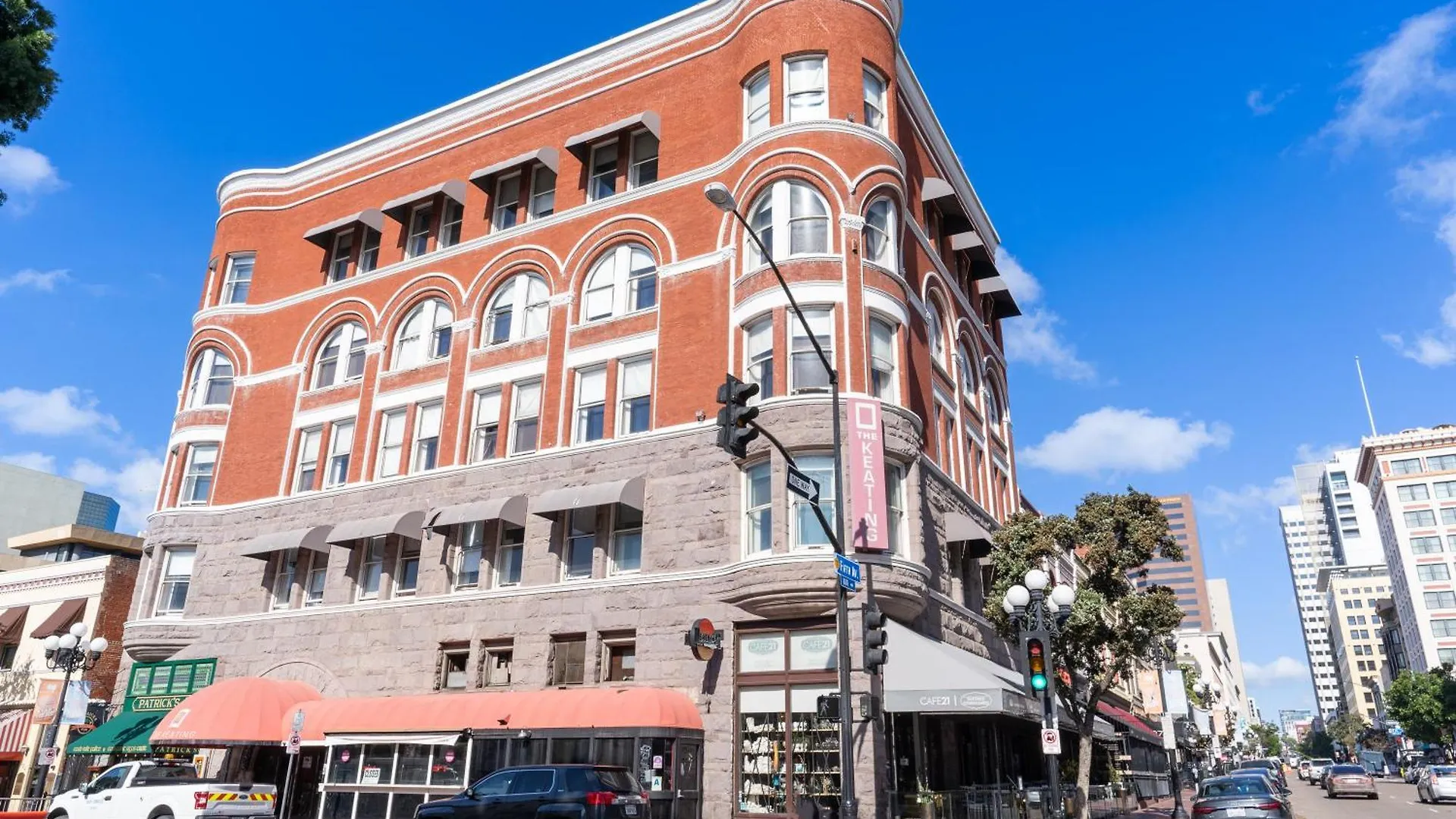 Keating Hotel 3*