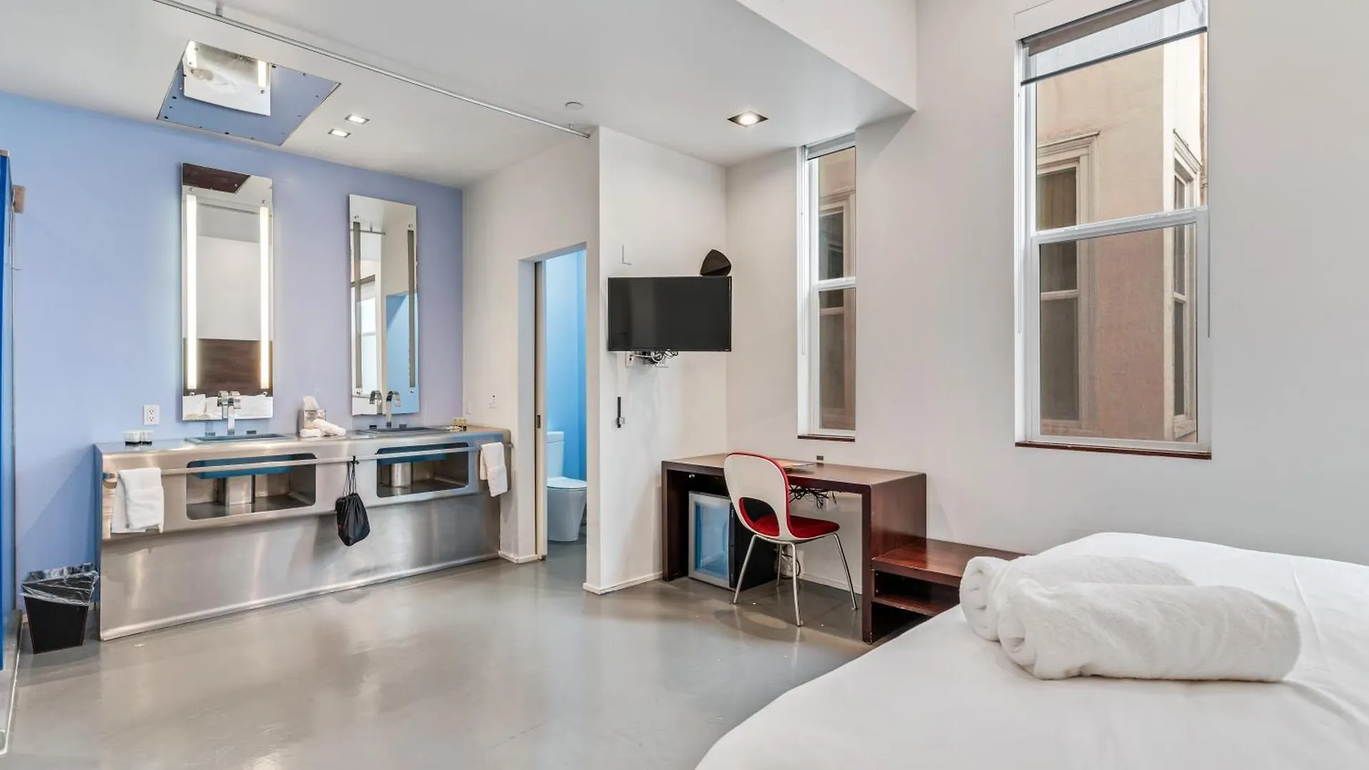 Keating Hotel 3*