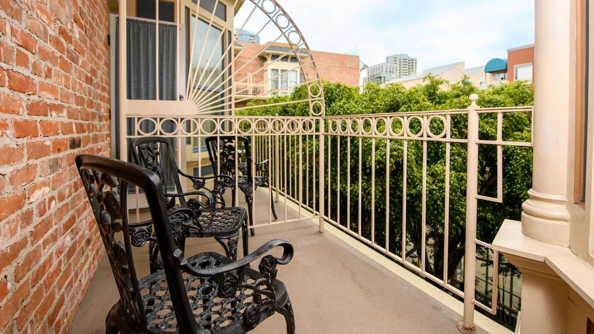 Horton Grand 4*