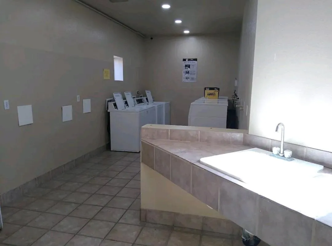 Corner 2-story One Bedroom La Jolla Daire *