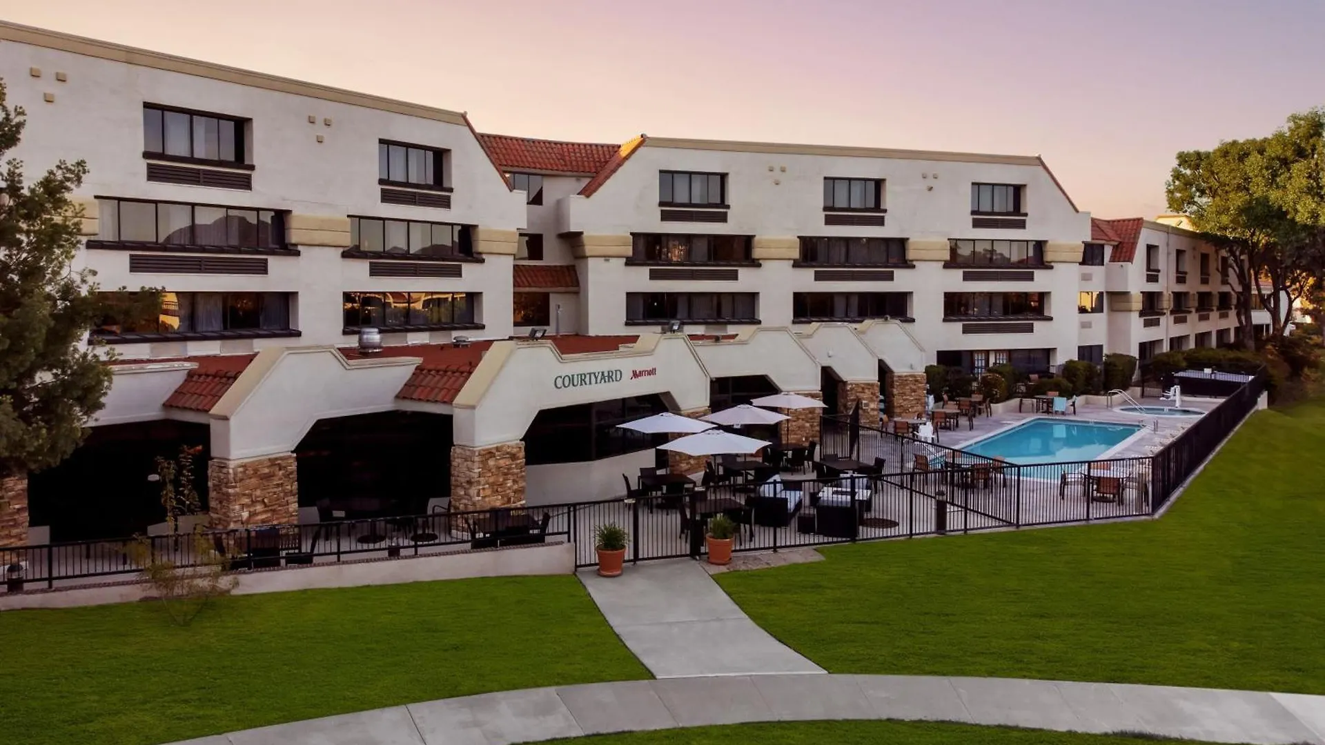 Hotel Courtyard By Marriott Rancho Bernardo 3*