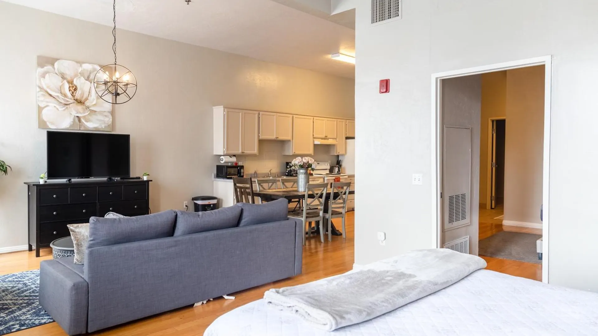 Greely Gaslamp - Loft W Parking & 3 Beds #402 Hotel *