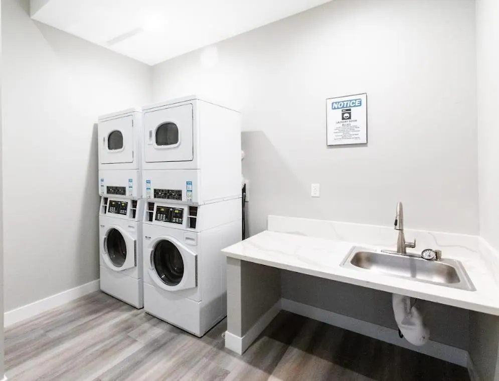 Professionals-restaurants-fastwifi-a C-desk- Pets Apartment San Diego