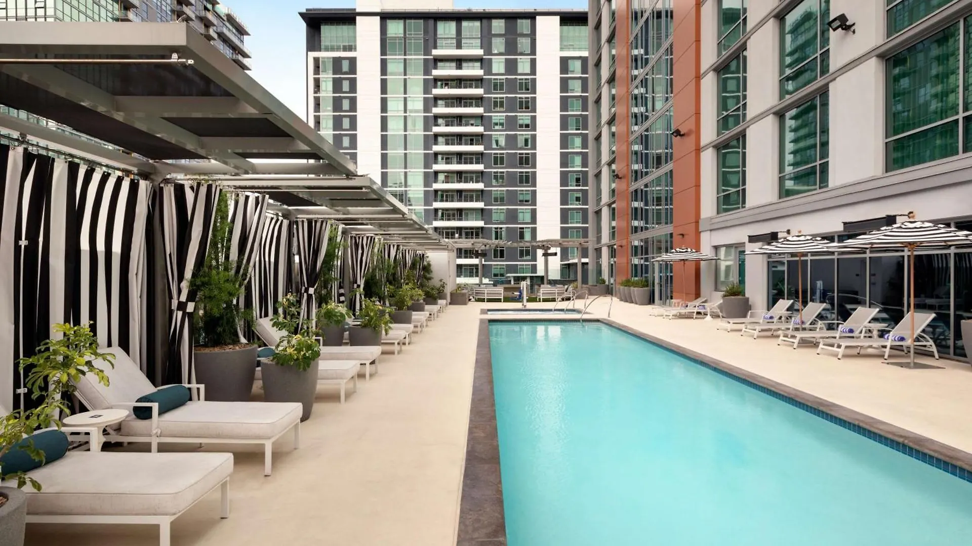 Hotel Carte Downtown, Curio Collection By Hilton