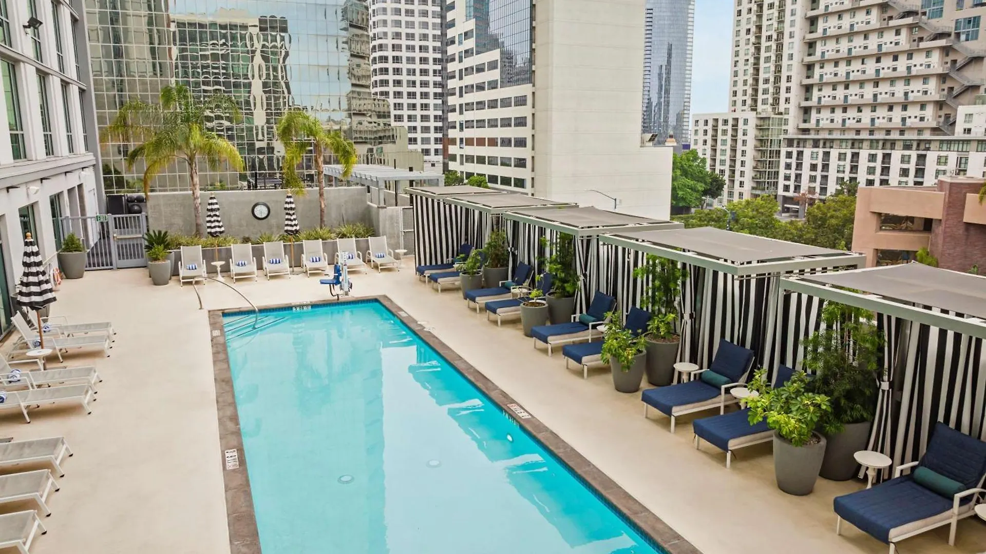 Hotel Carte Downtown, Curio Collection By Hilton 4*