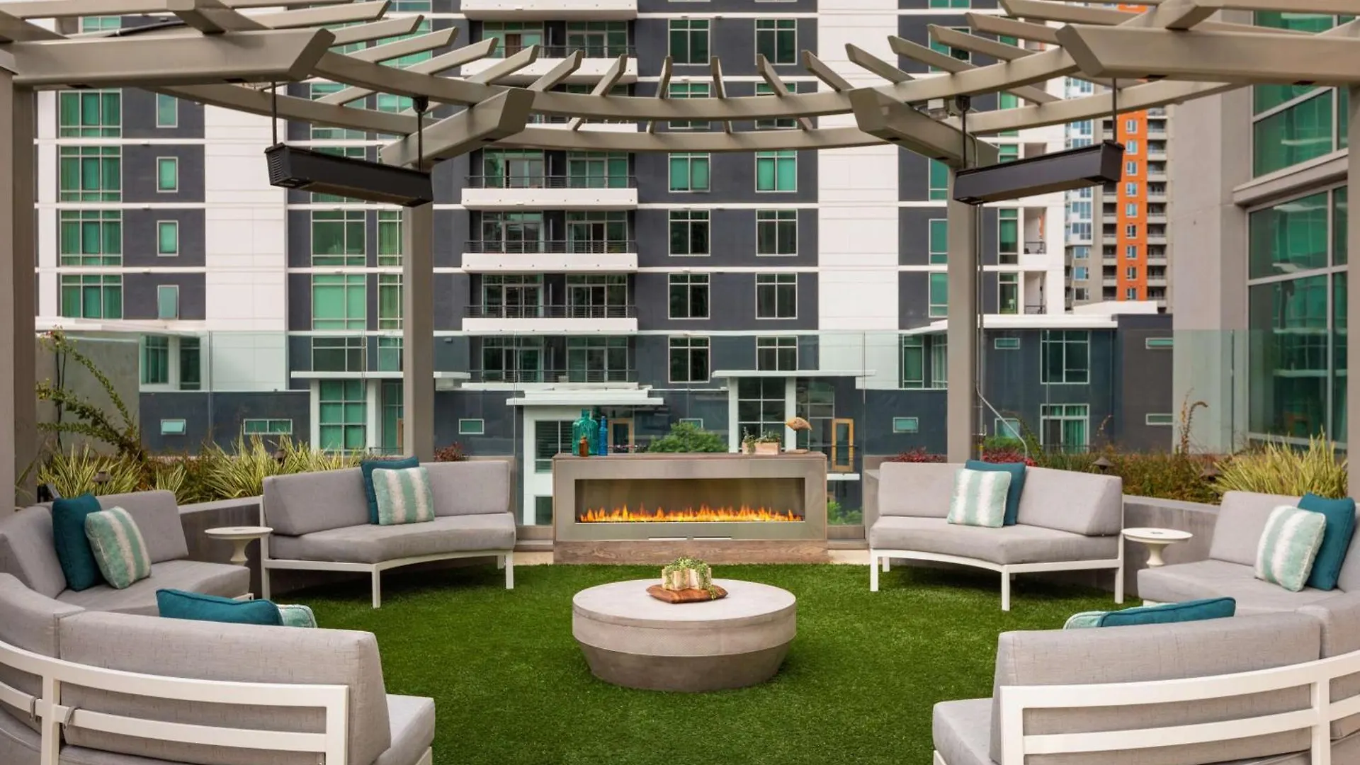 Carte Downtown, Curio Collection By Hilton