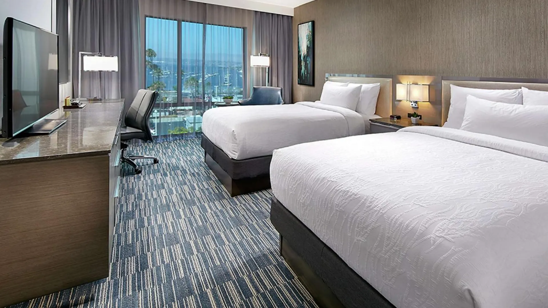 Hilton Garden Downtown/bayside, Ca 3*