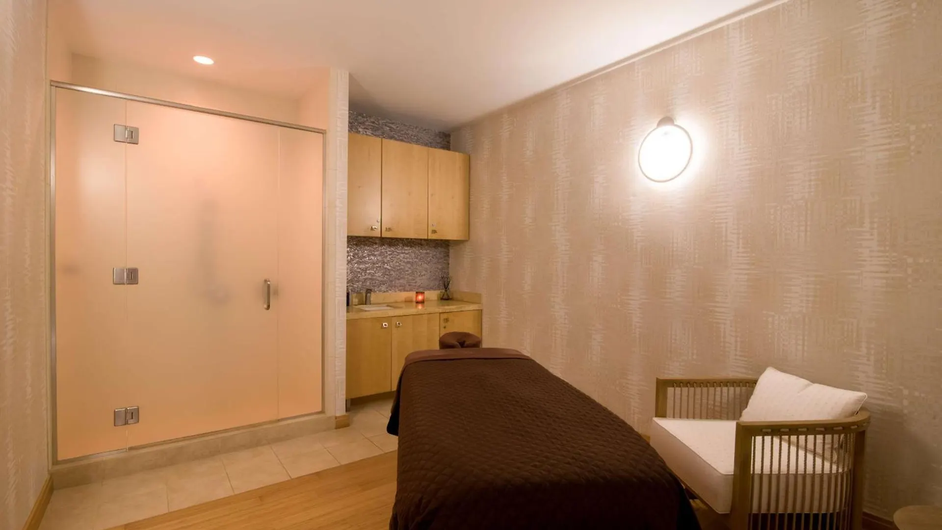 Hilton Bayfront Szálloda 4*