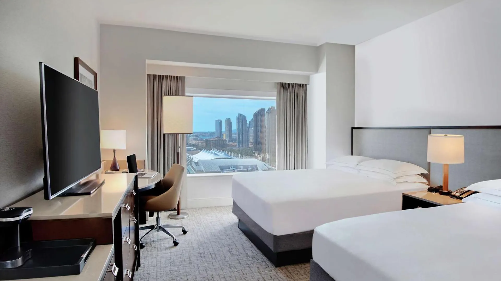 Hilton Bayfront 4*