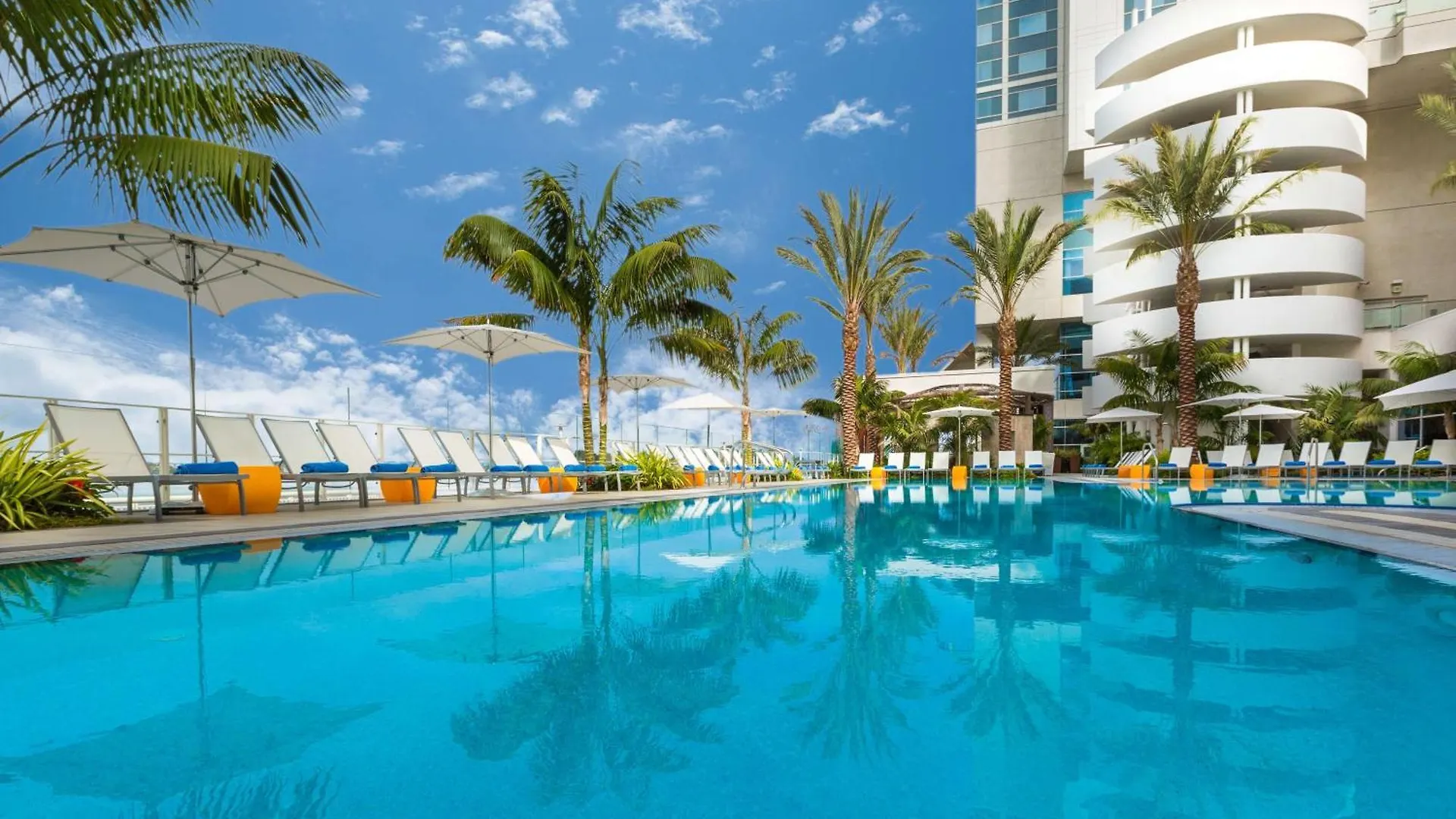 Hilton Bayfront 4*