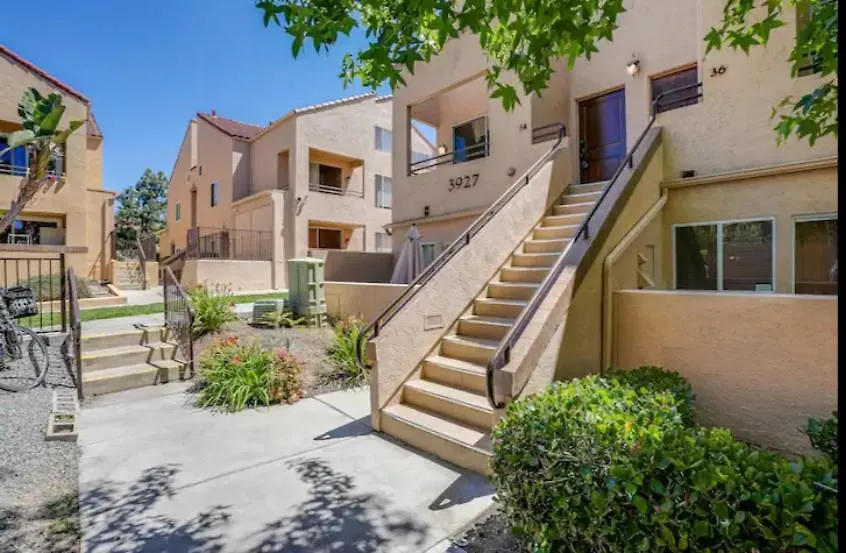 Corner 2-story One Bedroom La Jolla Daire San Diego