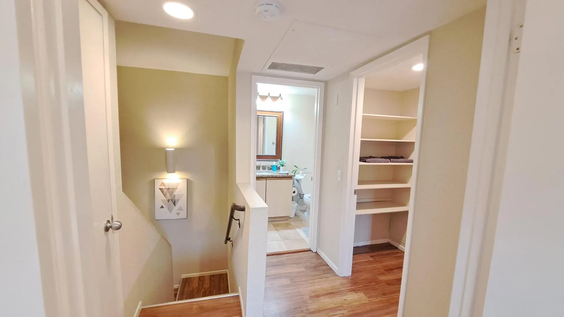 Corner 2-story One Bedroom La Jolla Daire San Diego