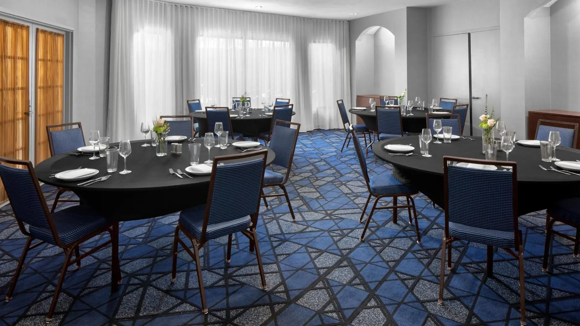 Courtyard By Marriott Rancho Bernardo Hotel