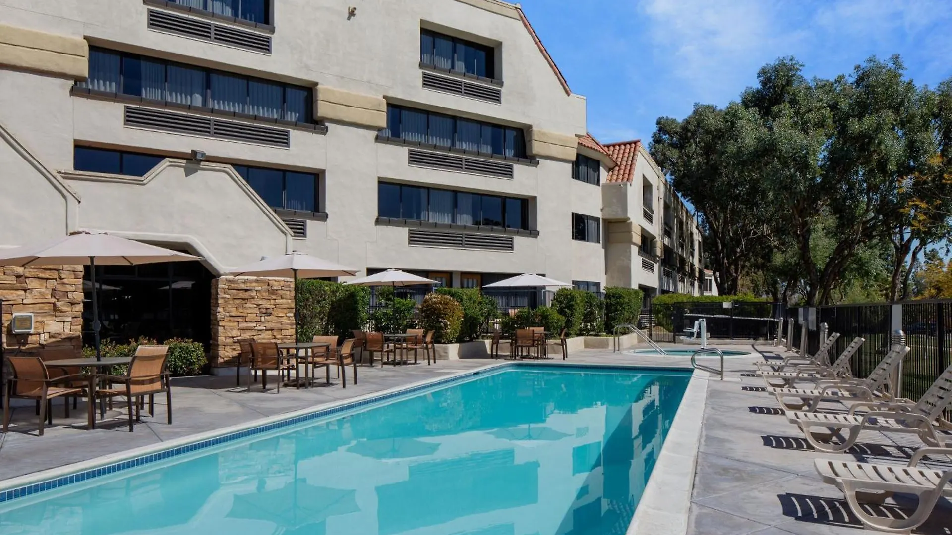 Hotel Courtyard By Marriott Rancho Bernardo 3*